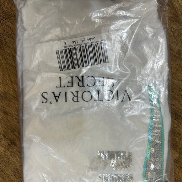 Victoria’s Secret Pink💕HTF V-Neck Bling Logo Varsity Color Block Tee L NWTS💕 - Picture 5 of 5